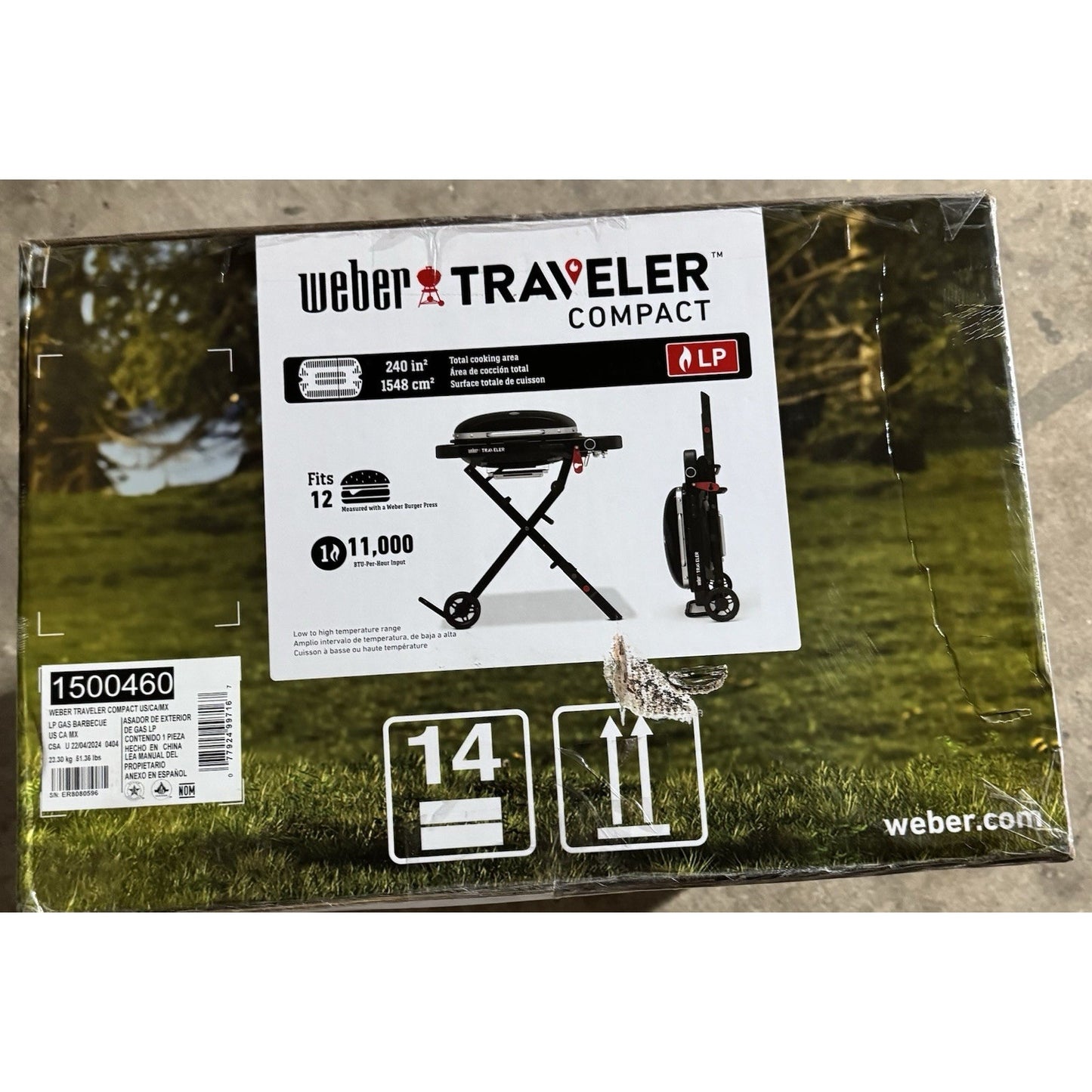 Weber 11000 btu Traveler Compact Portable Grill 32" Wide Model #1500460 Black