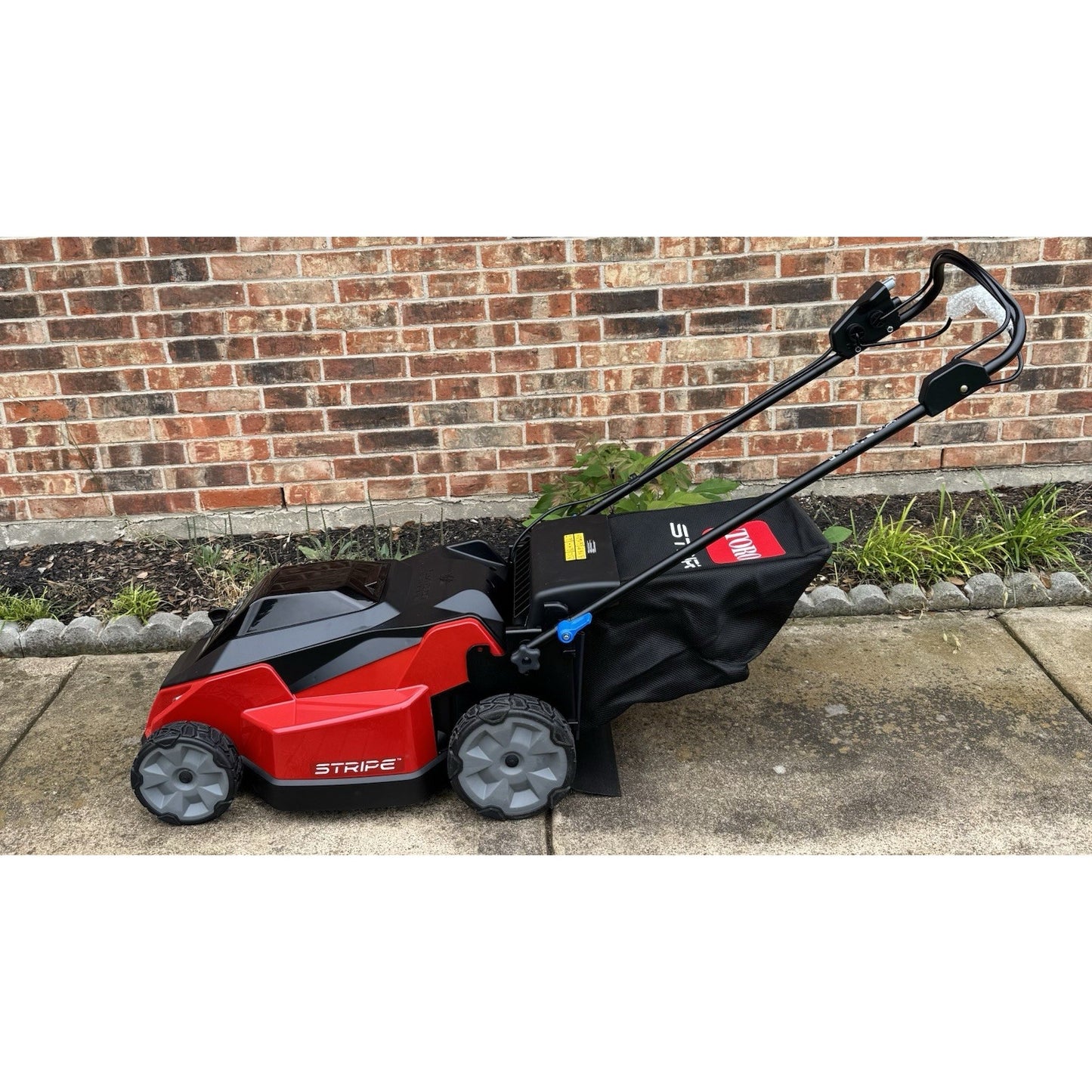 Toro Foldable 60-Volt 21-Inch Stripe Self Propelled Mower w/Headlights! NEW!