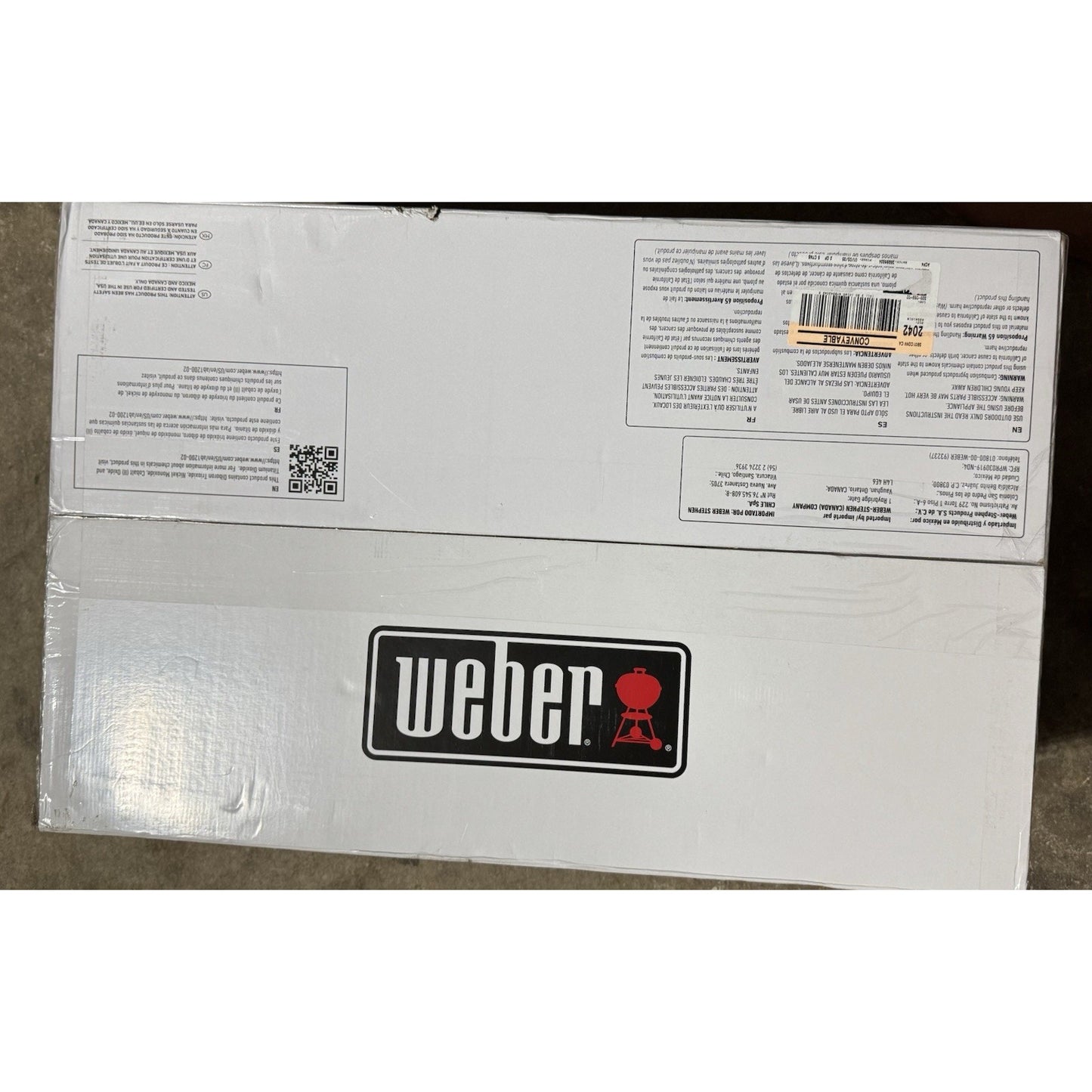 Weber 11000 btu Traveler Compact Portable Grill 32" Wide Model #1500460 Black