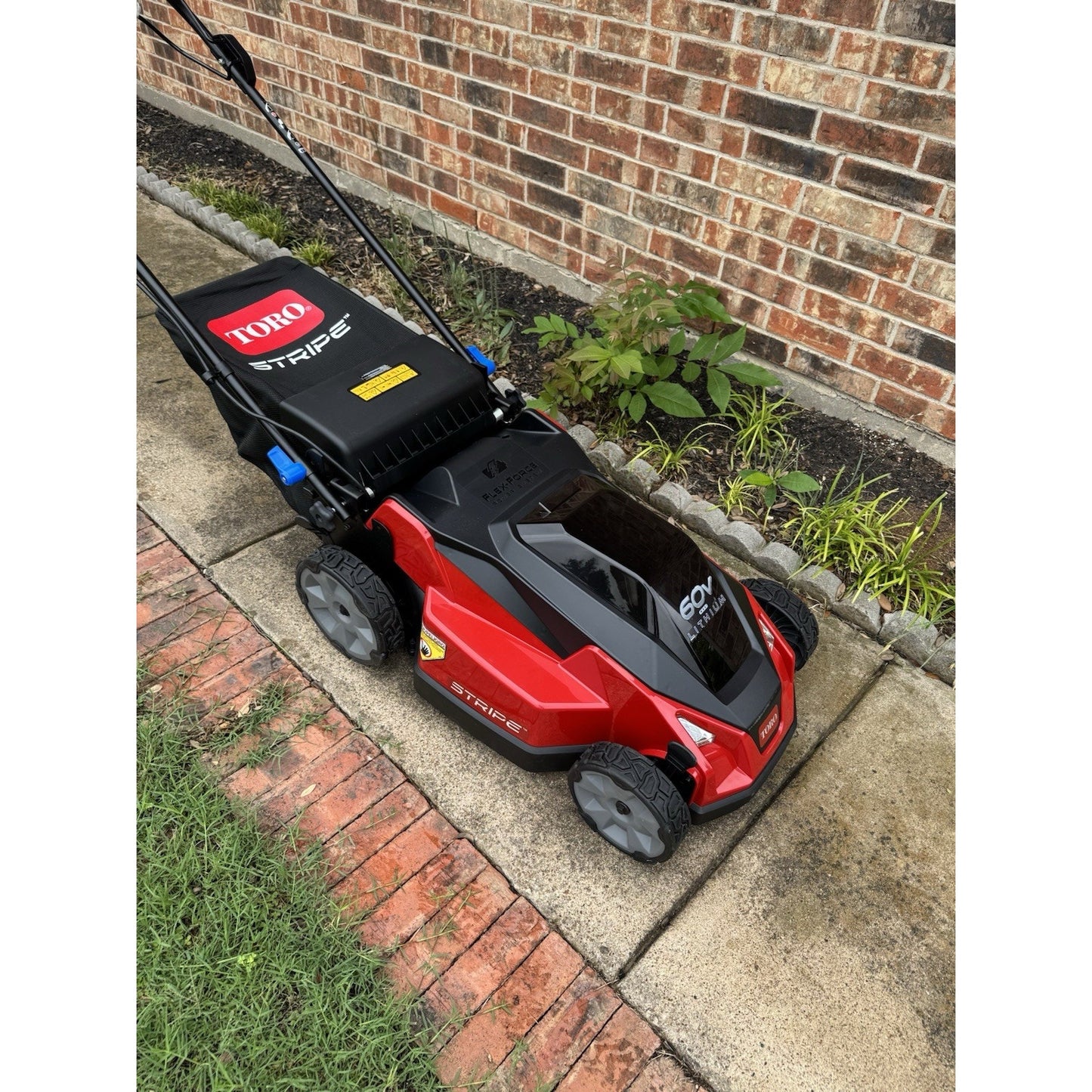 Toro Foldable 60-Volt 21-Inch Stripe Self Propelled Mower w/Headlights! NEW!