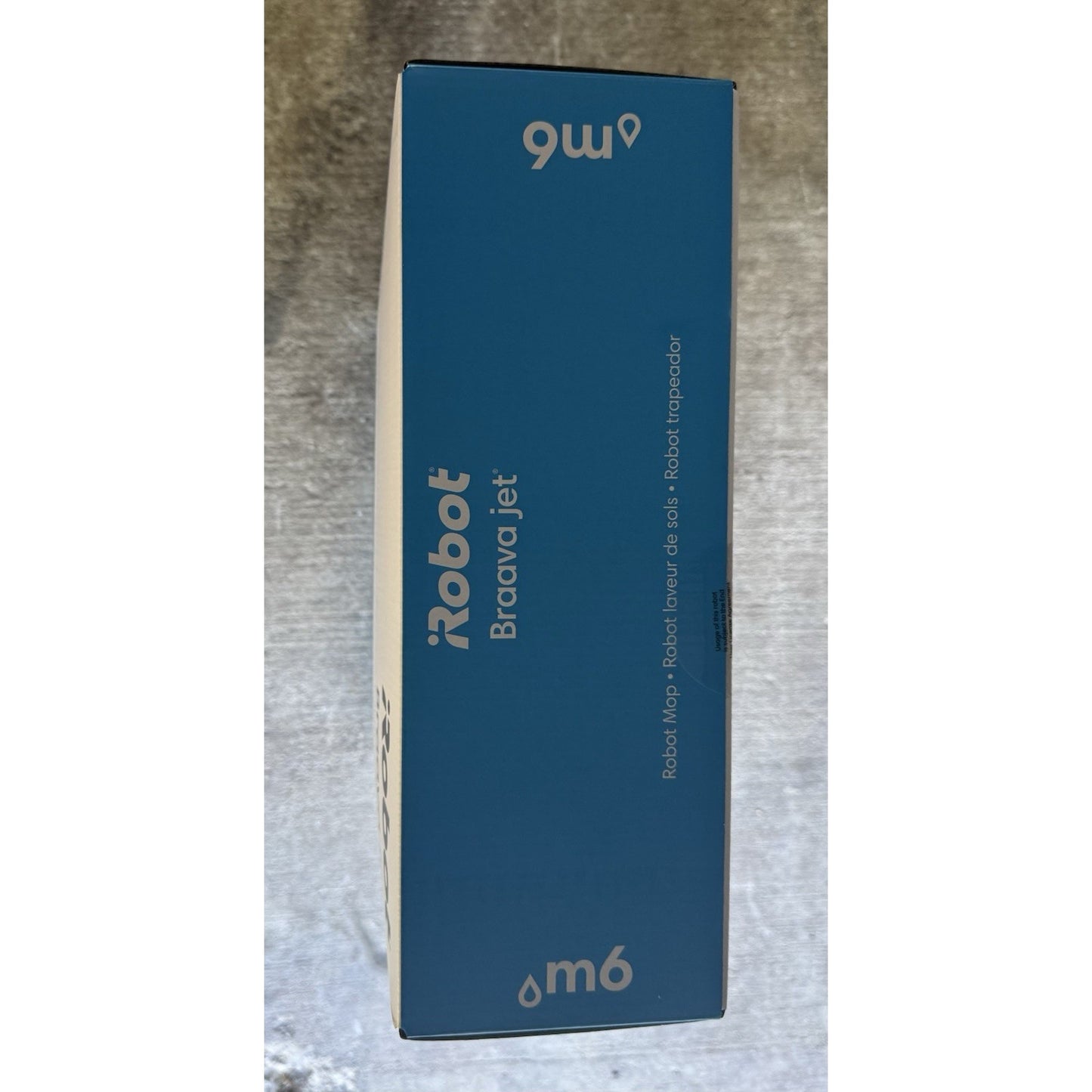 iRobot Braava Jet M6 Ultimate Wi-Fi Connected Robot Mop - Black (M601220)