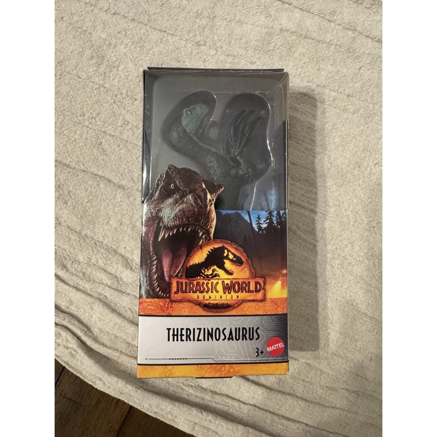 Jurassic World Dominon Therizinsaurus 6 in Action Figure