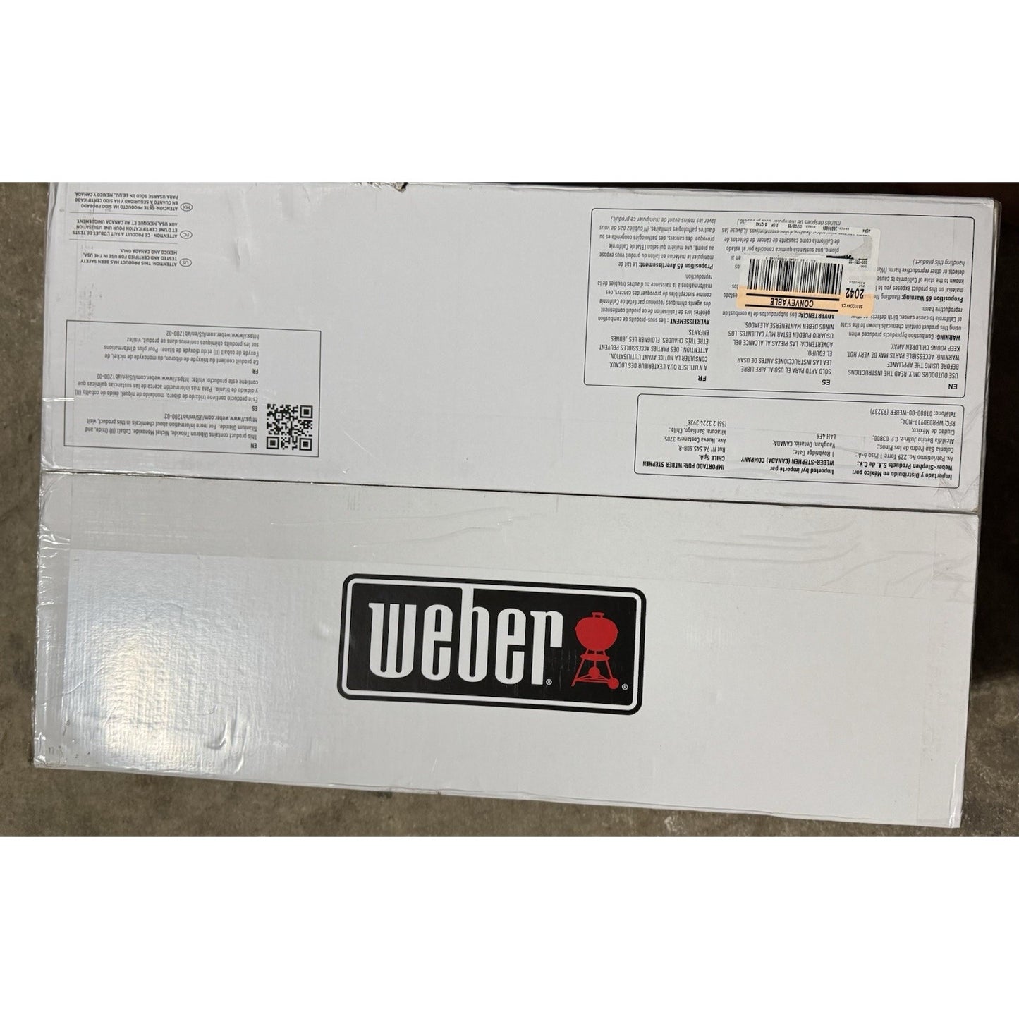 Weber 11000 btu Traveler Compact Portable Grill 32" Wide Model #1500460 Black