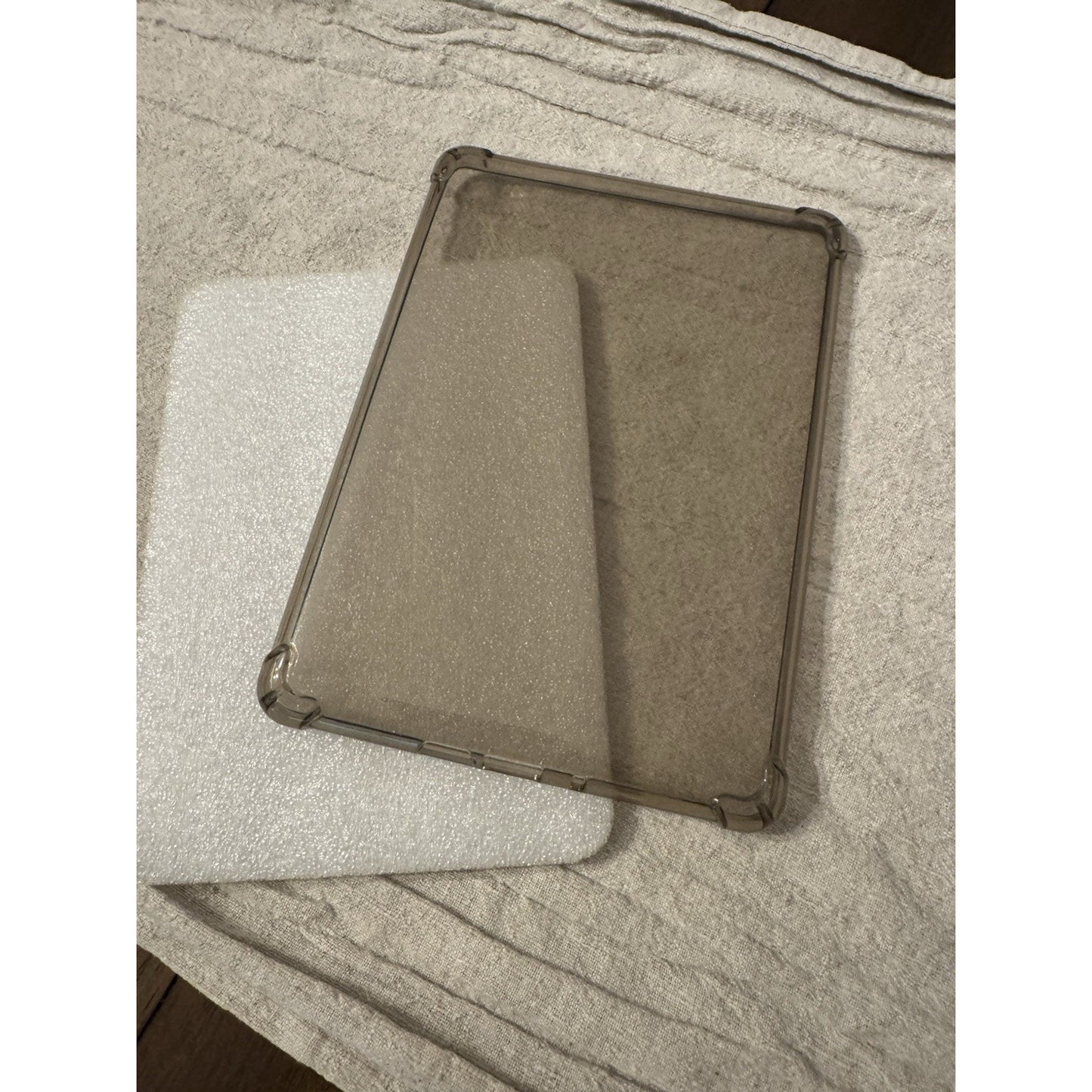 Kindle Paperweight 6.8” Gel Case! New!