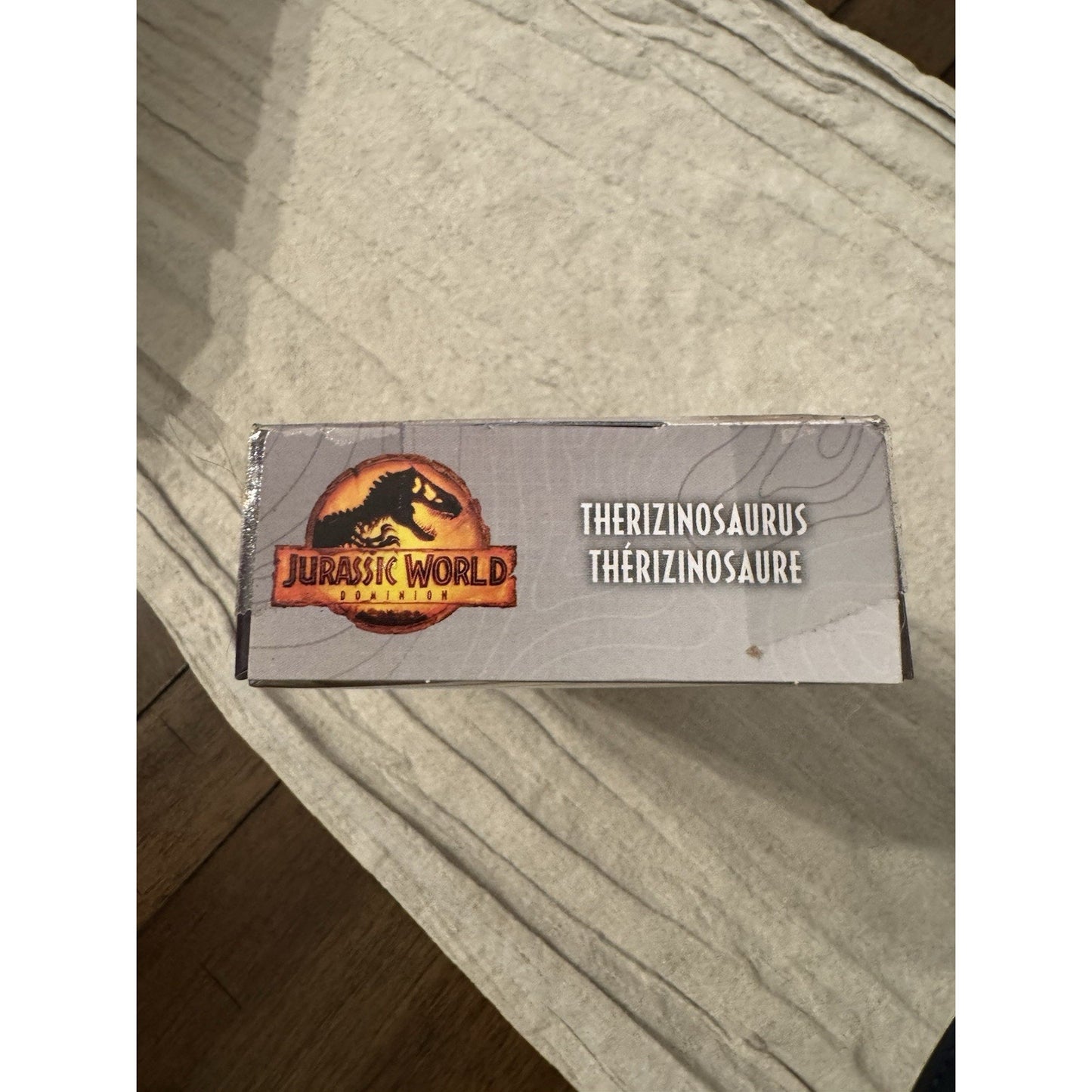 Jurassic World Dominon Therizinsaurus 6 in Action Figure